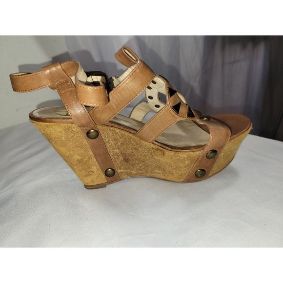 HOUSE OF HARLOW 1960 Vintage style Leather Wedge Heels Sandals Metal Buttons - Picture 5 of 7